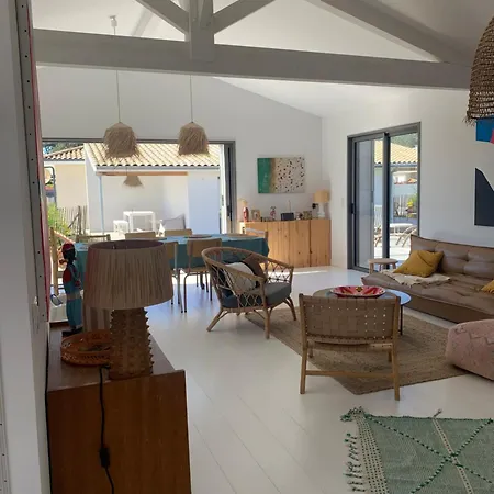 Maison De Montalivet Vakantiehuis